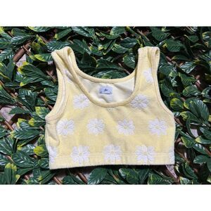 yllw the label yellow white floral crop top size medium